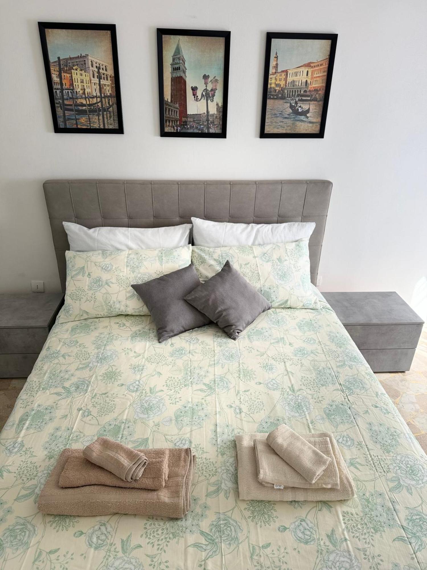 Grey Apartment *